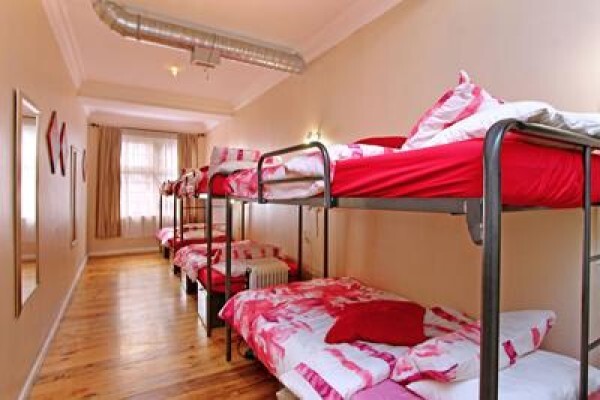 Forty8 Backpackers Hotel