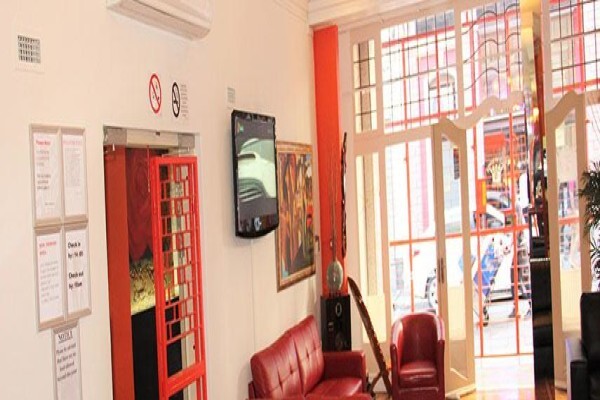 Forty8 Backpackers Hotel