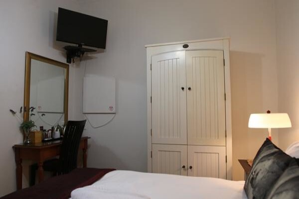 Mountain Dew Guest House