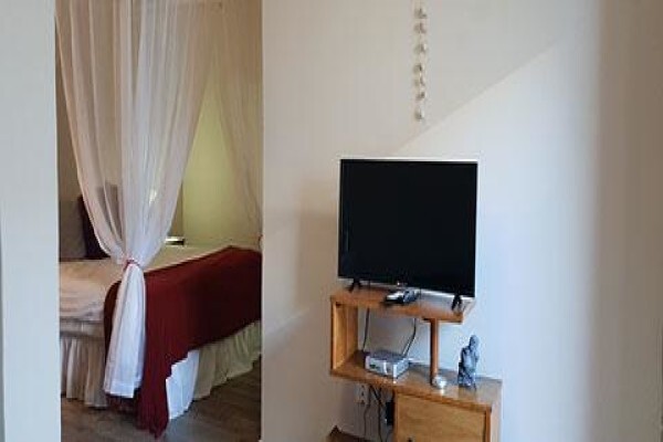 Saxon Lodge