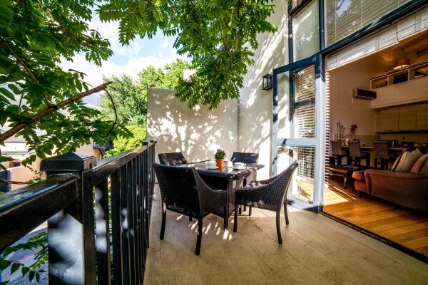 The Ivy Apartments
