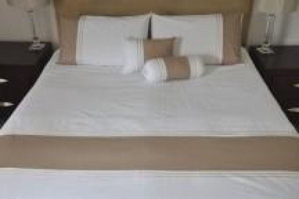 Lyons Linens