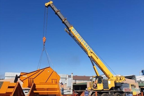Junior Geel Crane Hire