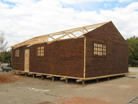 Extreme Wendy'S & Log Homes