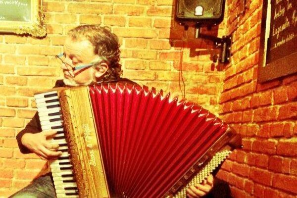 Background Accordion Music