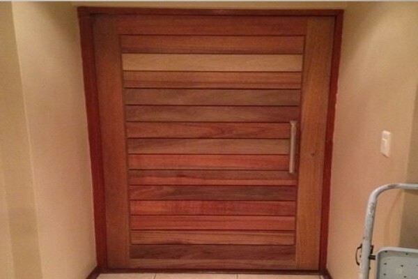 Decor Hardware