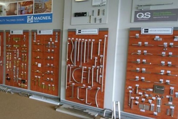 Decor Hardware
