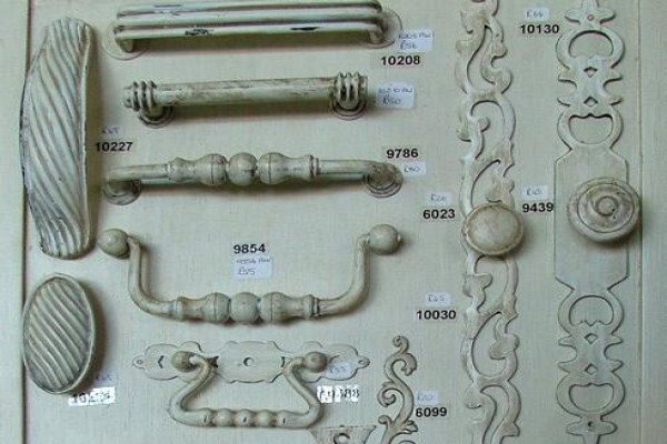 Decor Hardware