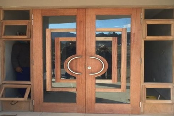 Decor Hardware