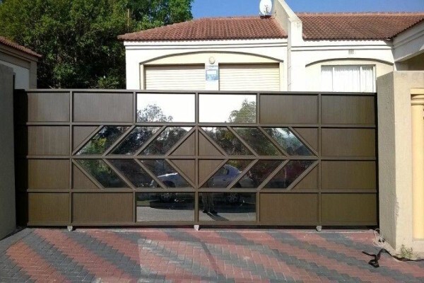 Proudly Garage Doors