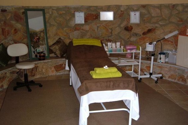 V'S Beauty Basics Salon