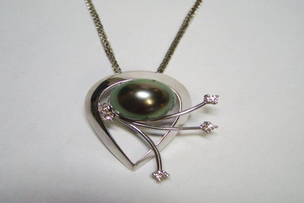 Infacet Personalized Jewellery Specialists