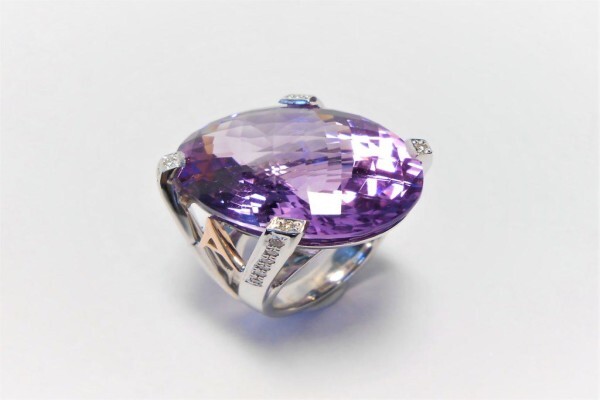 Infacet Personalized Jewellery Specialists
