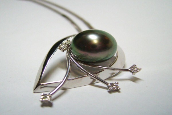 Infacet Personalized Jewellery Specialists