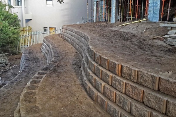 Rencas Retaining Walls