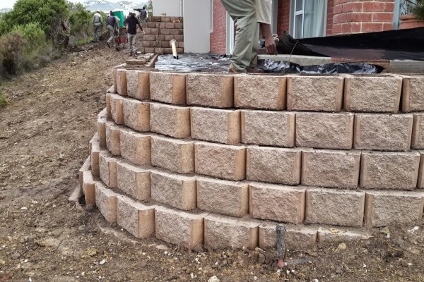 Rencas Retaining Walls