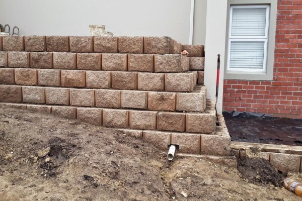 Rencas Retaining Walls