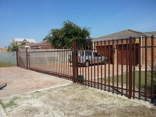 Cape Fence And Gates