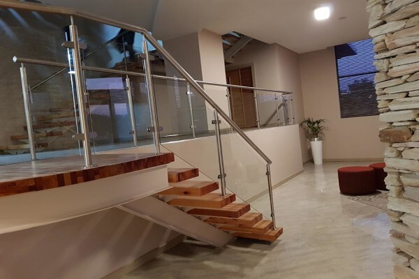 4 Sure Balustrading