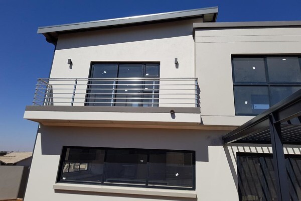 4 Sure Balustrading