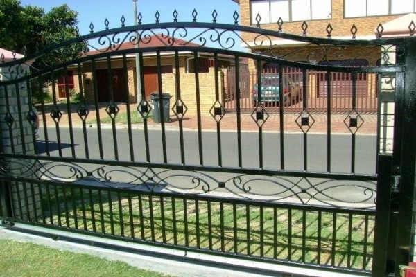 Alcatraz Security Gates, Palisadefencing, & Burglar Barriers