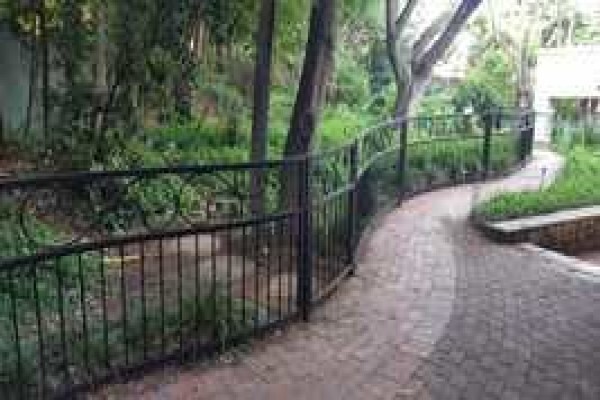 Paul'S Gates