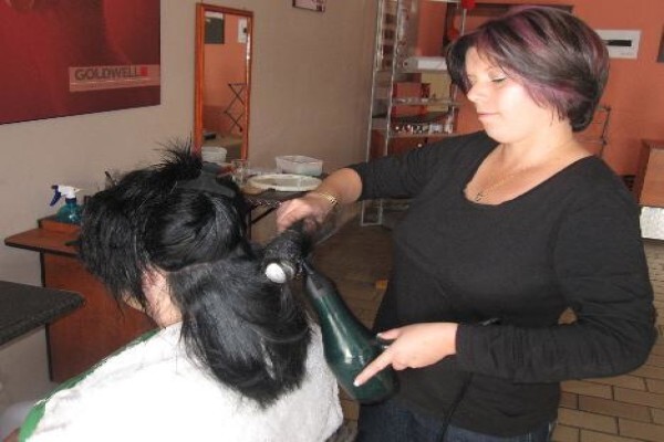 Mandy'S Hair Creations And Nails