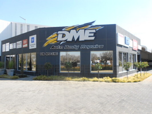 D M E Auto Body Repairs