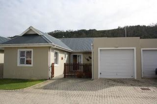 Sedgefield Real Estate - Re/Max Lakes
