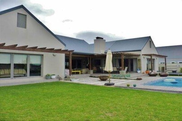 Realty 1 Drakensberg