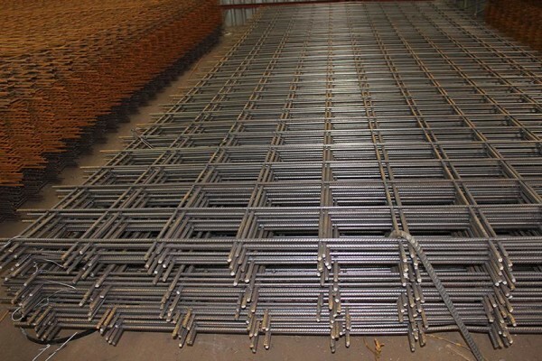 D And E Steel