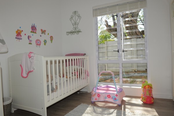 Viewprotect - Armed, Transparent Burglar Bars