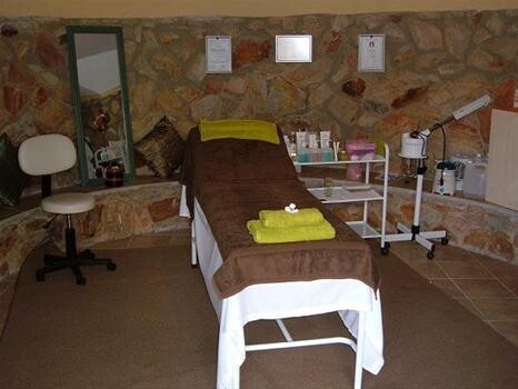V'S Beauty Basics Salon