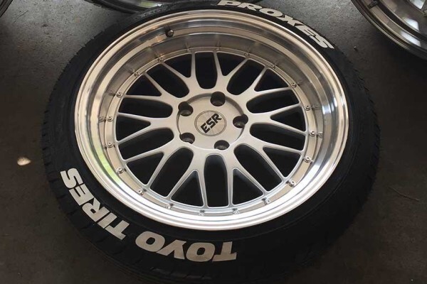 Lalla'S Tyres & Mags