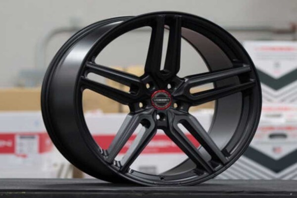 Lalla'S Tyres & Mags