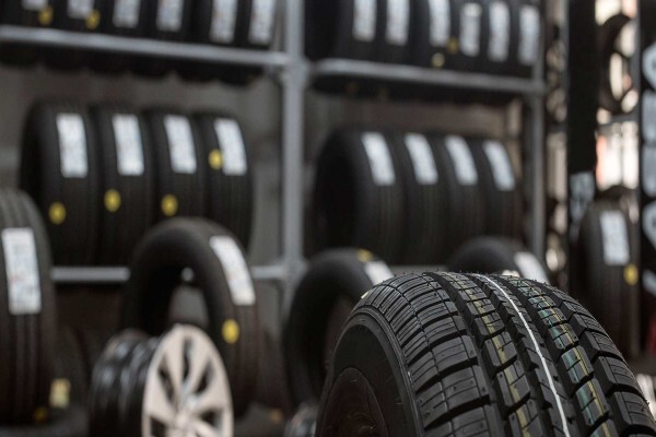 Lalla'S Tyres & Mags