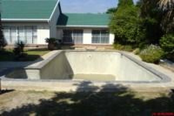 Medallion Pools