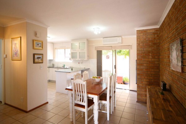 De Keurboom Guesthouse