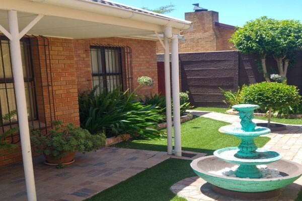 De Keurboom Guesthouse