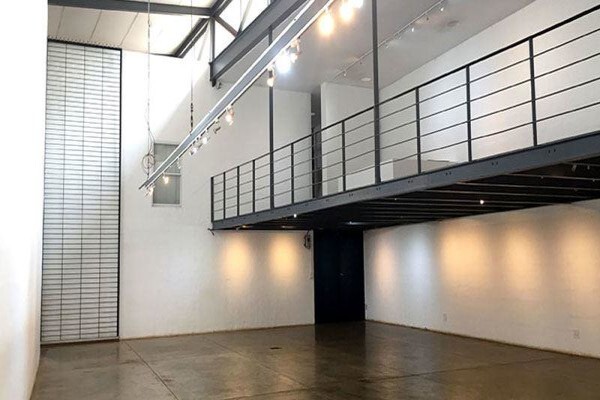 Kznsa Gallery