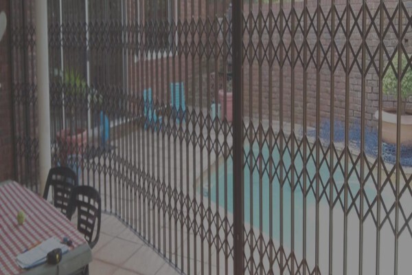 Limax Expandable Security Guards
