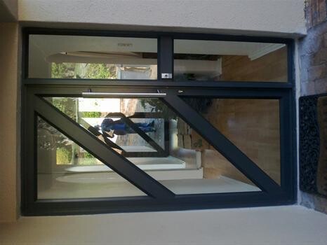 Knight'S Aluminium & Glass