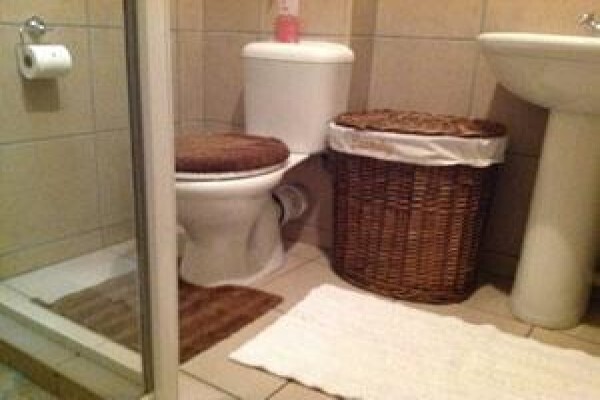 Crane'S Nest Gusehouse And Spa
