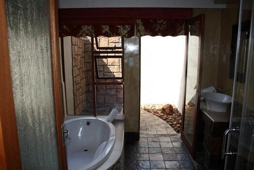 Eagles Nest Estate Guest House
