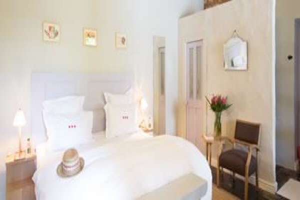 La Grenadine Guest House
