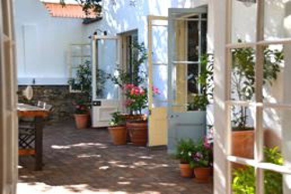 La Grenadine Guest House