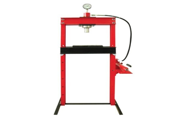 Silver Falcon Automotive Equipment