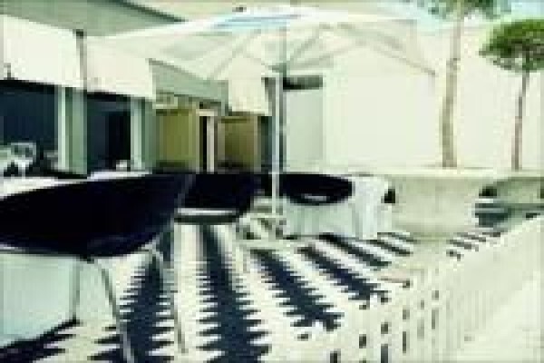 Ami Restaurant & Champagne Bar