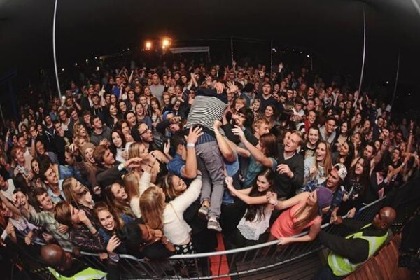 Jolly Dolphin Entertainment Venue - Jeffreysbay