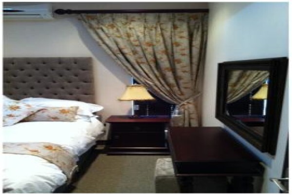 Deans Decor